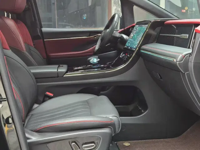 GAC Trumpchi M8 — Фото автомобиля 4