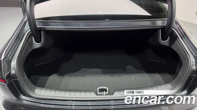 Hyundai Grandeur GN7 — Фото автомобиля 24