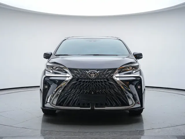 Toyota Sienna — Фото автомобиля 2