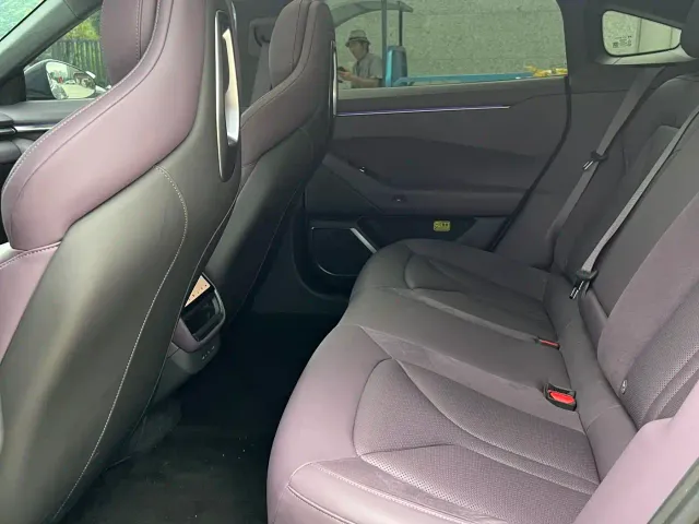 Xpeng P7 — Фото автомобиля 10