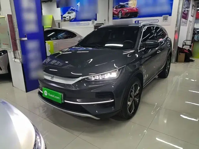 Фотография автомобиля — BYD Tang