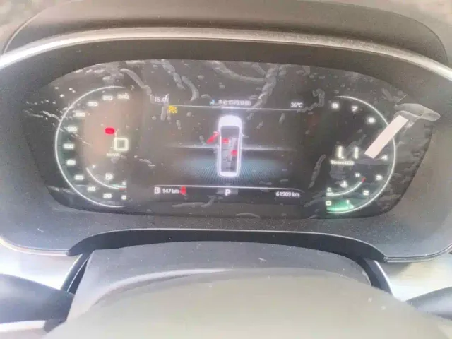 Roewe iMAX8 — Фото автомобиля 4