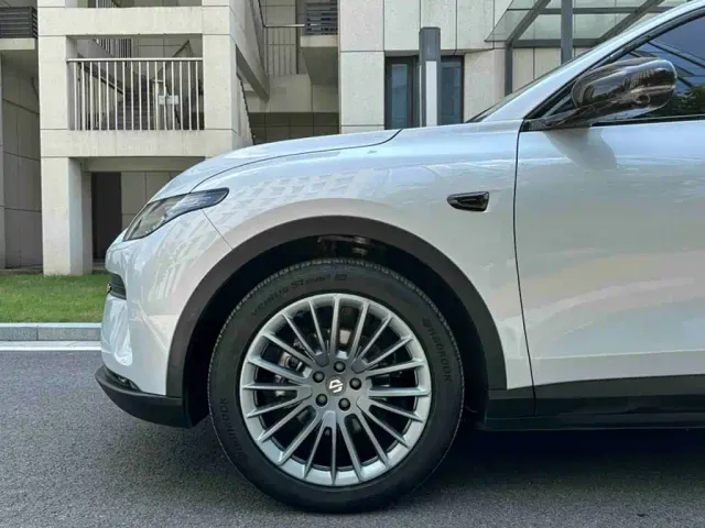 Leapmotor Leapmotor C11 2023 Extended Range 200 Comfort Edition — Фото автомобиля 22