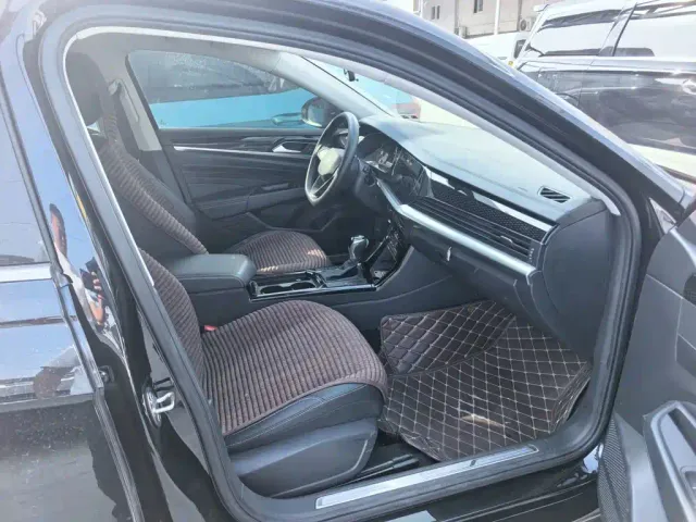 Volkswagen Passat — Фото автомобиля 8