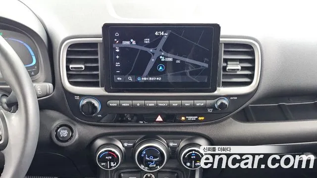 Hyundai Venue — Фото автомобиля 20