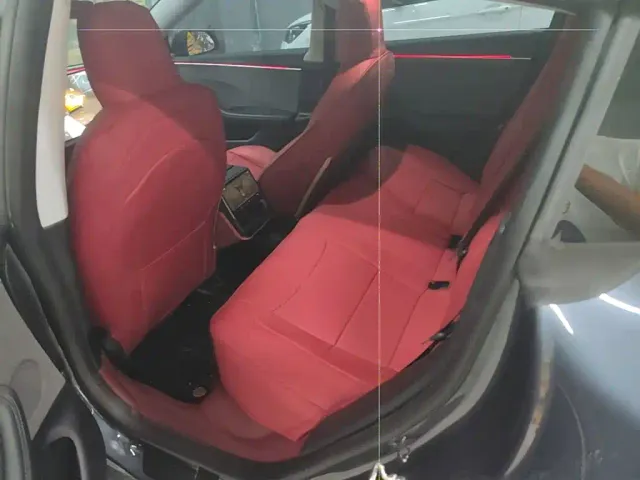 Tesla Model 3 — Фото автомобиля 16