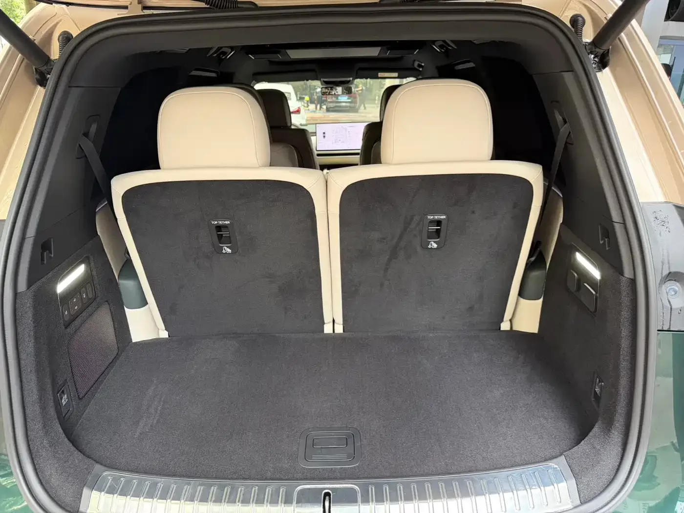 Li Auto Li Xiang L9 2026 Base Model — Фото автомобиля 14