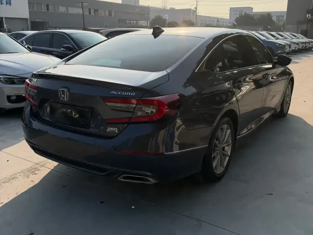 Honda Accord — Фото автомобиля 13