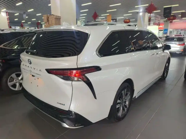 Toyota Granvia — Фото автомобиля 6