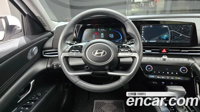 Hyundai Avante CN7 — Фото автомобиля 13