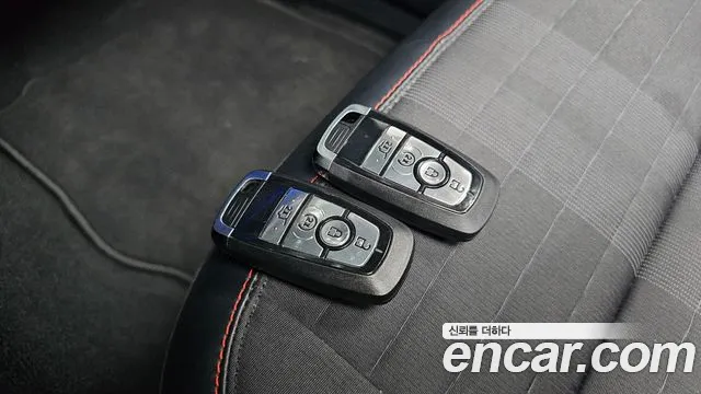 Ford Explorer Generation 6 — Фото автомобиля 16