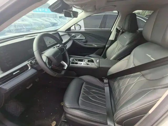Chery Arrizo 8 — Фото автомобиля 4
