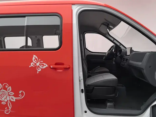 Wuling Yangguang — Фото автомобиля 23