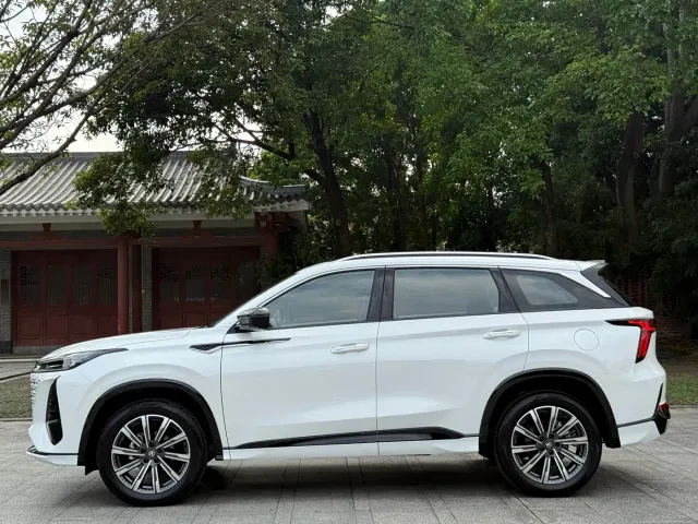 Changan CS75 Plus — Фото автомобиля 12