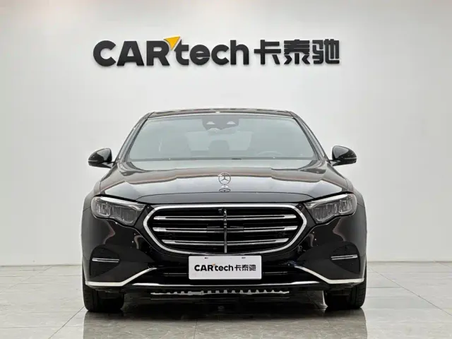 Mercedes-Benz E-Class — Фото автомобиля 7