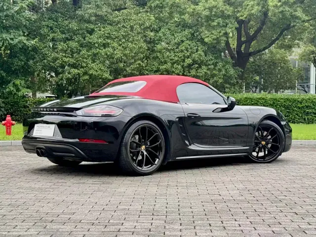 Porsche 718 — Фото автомобиля 3
