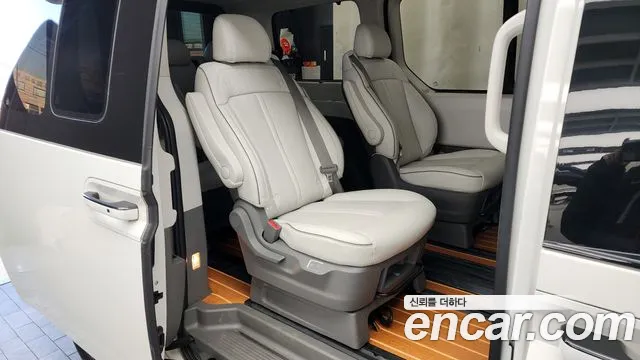 Hyundai Staria Staria 4WD Lounge 9 мест — Фото автомобиля 12