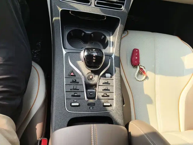 BYD Qin PLUS — Фото автомобиля 13