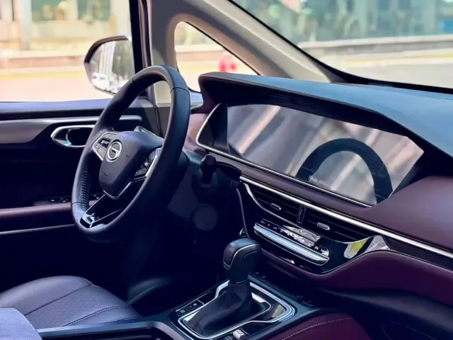 GAC Trumpchi M6 — Фото автомобиля 5