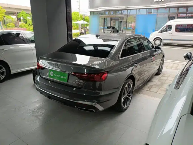 Audi A4L — Фото автомобиля 4