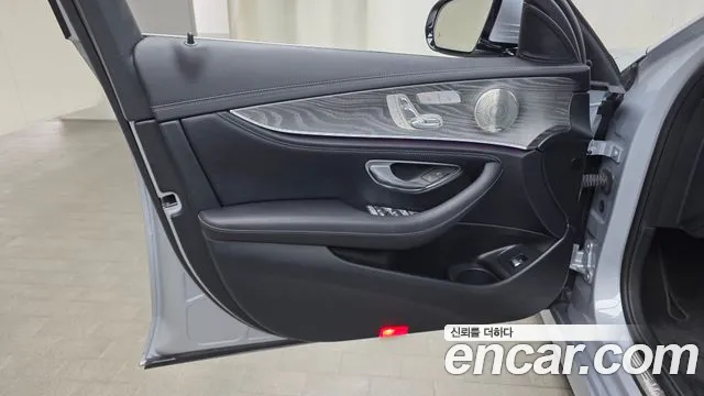 Mercedes-Benz E-Class W213 — Фото автомобиля 13