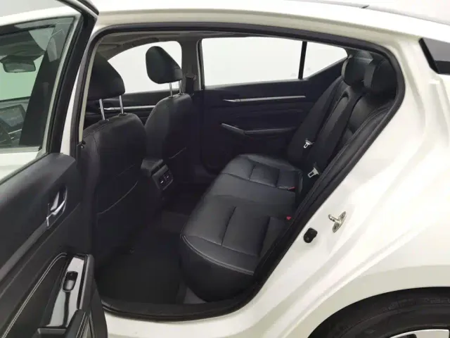 Nissan Teana — Фото автомобиля 15
