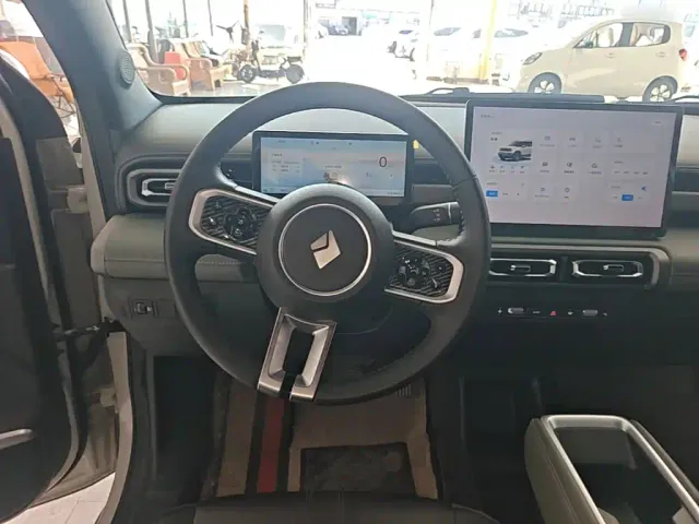 Baojun Yep Plus — Фото автомобиля 10
