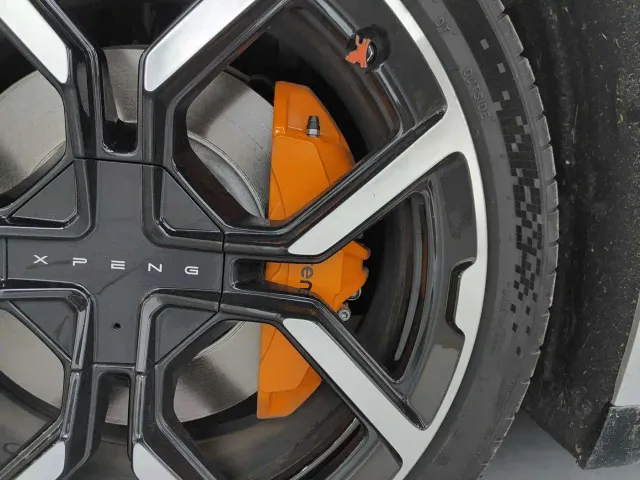 Xpeng P7 — Фото автомобиля 22