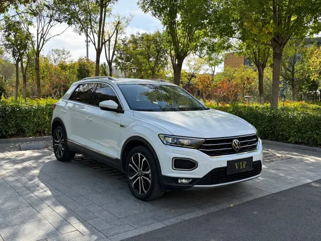 Volkswagen T-Roc — Фото автомобиля 3