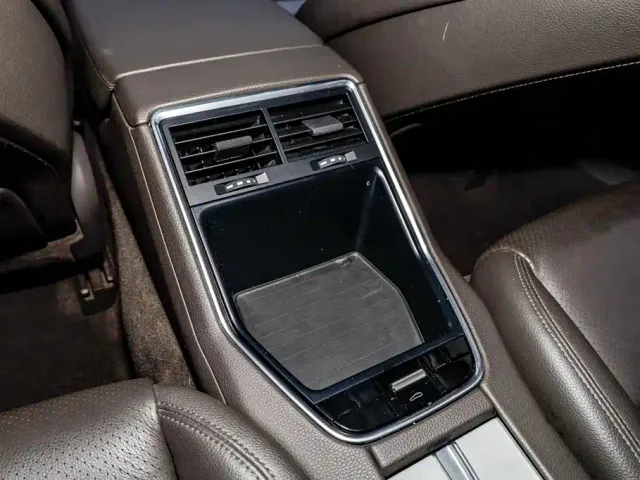 Porsche Panamera — Фото автомобиля 19
