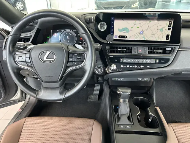 Lexus ES — Фото автомобиля 13