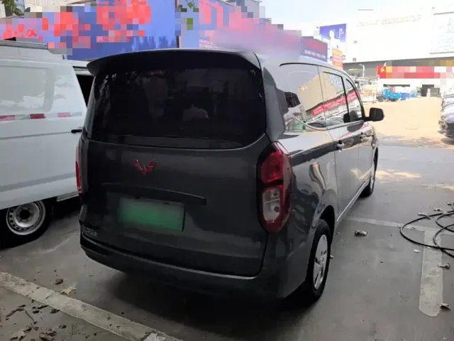 Wuling Hongguang — Фото автомобиля 6
