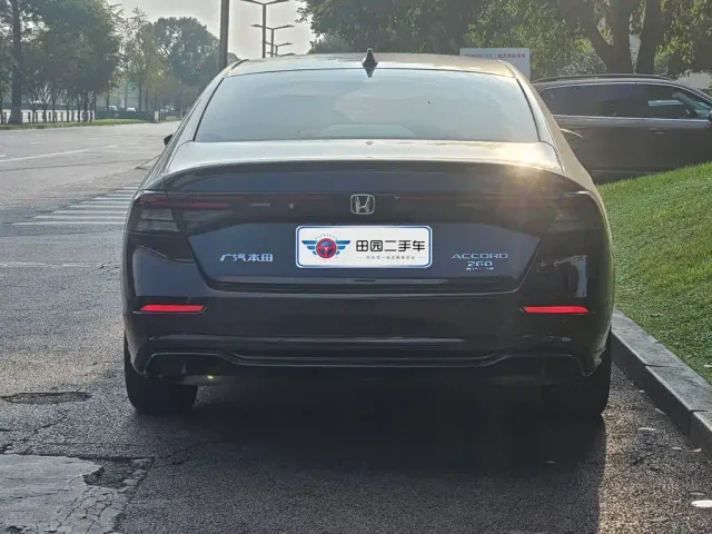 Honda Accord — Фото автомобиля 5