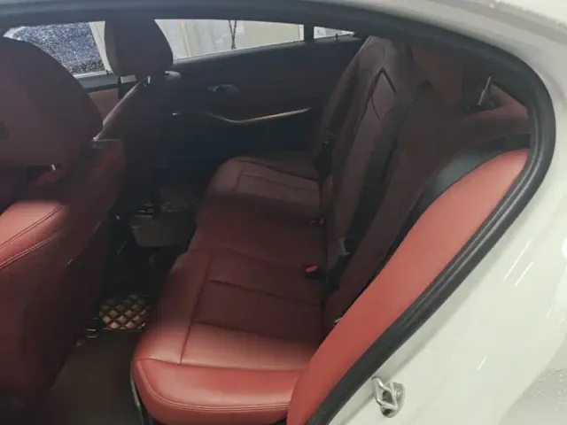 BMW 3 Series — Фото автомобиля 16