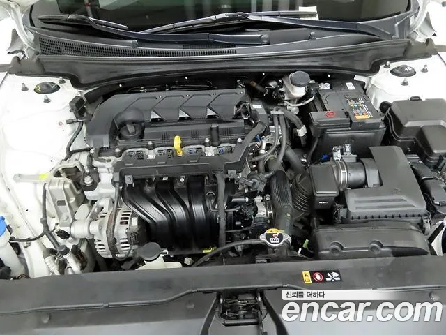 Hyundai Avante CN7 — Фото автомобиля 20