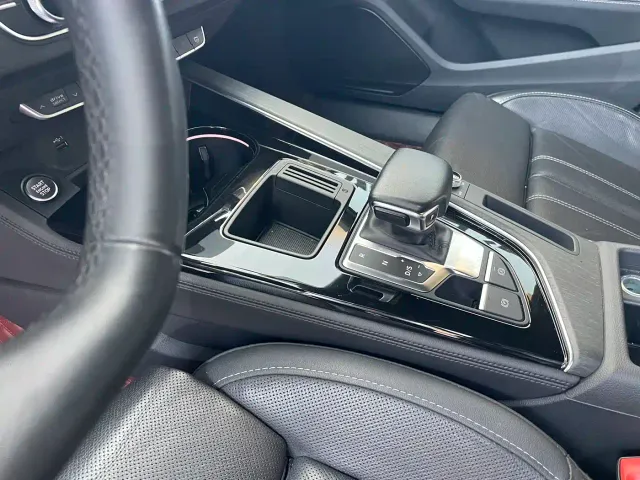 Audi A4L — Фото автомобиля 9
