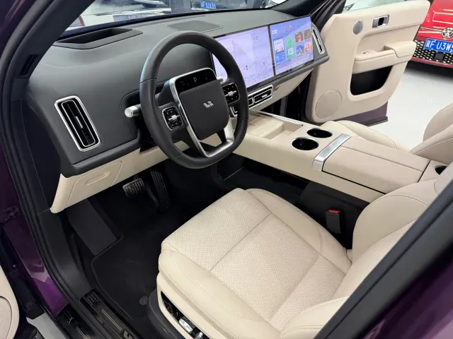 Li Auto L9 — Фото автомобиля 9