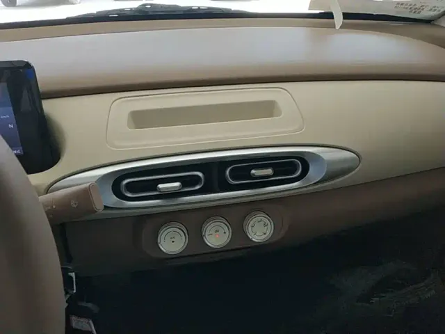 Wuling Hongguang Mini EV — Фото автомобиля 12