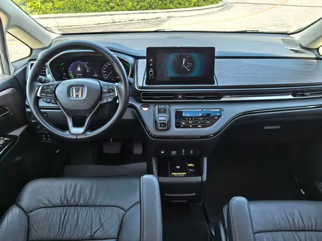 Honda Odyssey — Фото автомобиля 12
