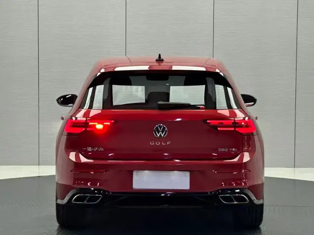 Volkswagen Golf — Фото автомобиля 4