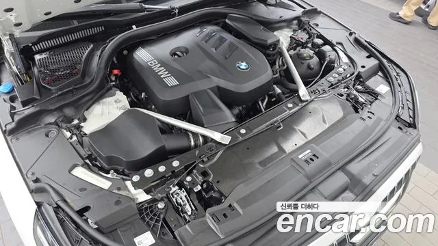 BMW 5 Series — Фото автомобиля 9