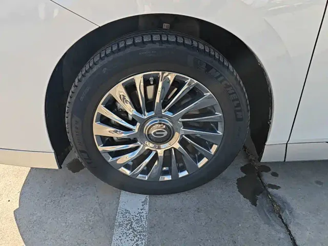 GAC Trumpchi M8 — Фото автомобиля 22