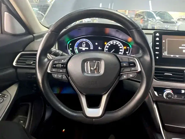 Honda Accord — Фото автомобиля 10