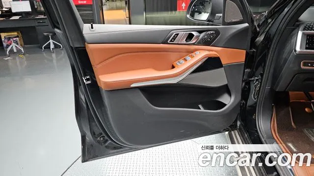 BMW X7 — Фото автомобиля 19