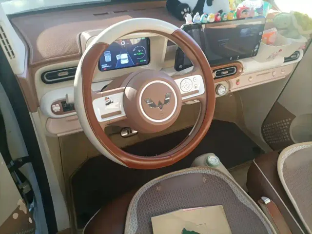 Wuling Hongguang Mini EV — Фото автомобиля 6