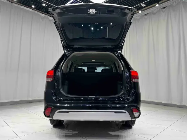Mitsubishi Outlander — Фото автомобиля 16