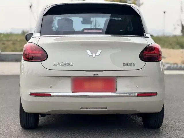 Wuling Bingo — Фото автомобиля 11