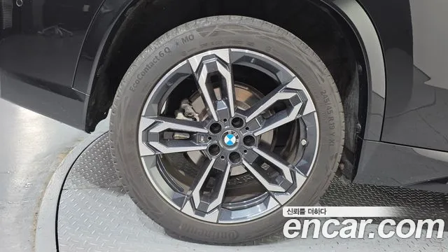 BMW X1 sDrive 20i M Sport — Фото автомобиля 5