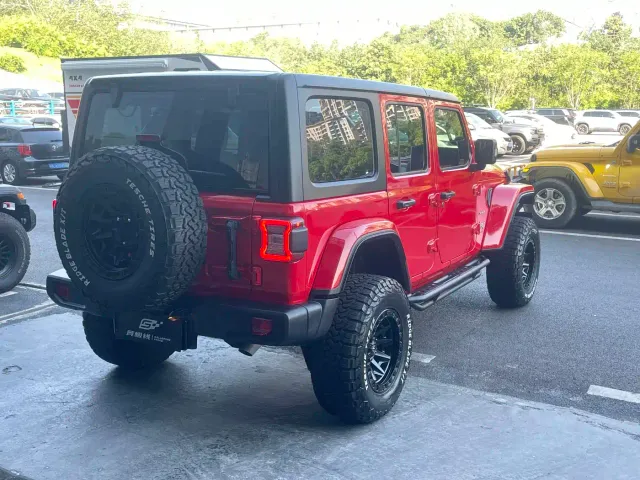 Jeep Wrangler — Фото автомобиля 16