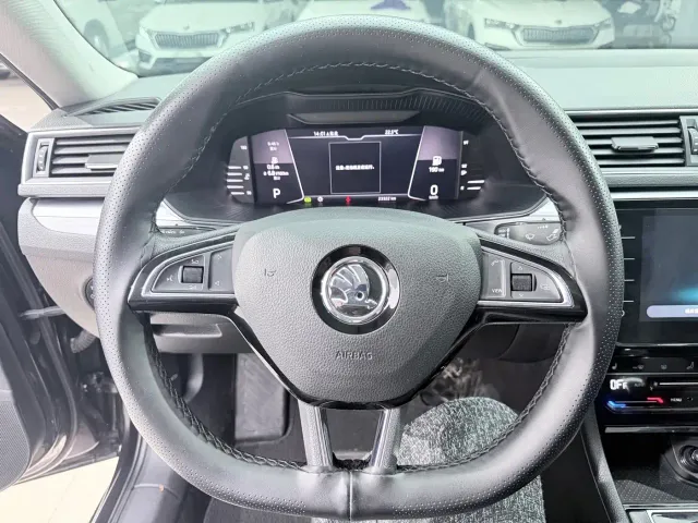 Skoda Superb — Фото автомобиля 10